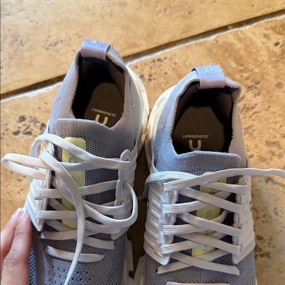 On Running Cloudstratus in Gray and White with Yellow Accents - Picture 5 of 6